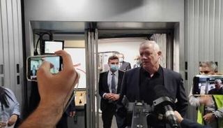 وزير الدفاع الإسرائيلي قبيل مغادرته تل أبيب إلى المغرب- رويترز