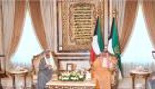 أول ظهور علني لأمير الكويت.. لقاءات وإشادات بمسؤولي البلاد