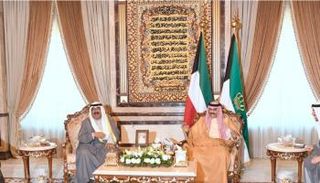 جانب من لقاءات أمير الكويت