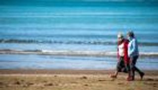 نيوزيلندا تفتح أبوابها للسياح لأول مرة منذ مارس 2020.. وداعا كورونا