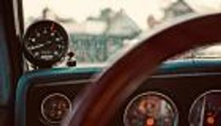 كل ما تريد معرفته عن عداد الدوران بالسيارة.. مهمته وكيفية تثبيته