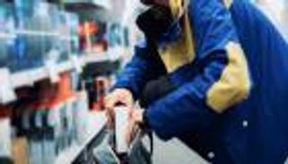 اللصوص كأسراب الجراد.. سرقات "خاطفة" تجتاح متاجر أمريكا قبيل الأعياد