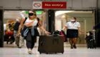 "الصحة العالمية" تكرر موقفها: لا ننصح بتعطيل السفر بسبب متحور كورونا