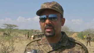 آبي أحمد في أول ظهور على جبهات القتال
