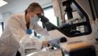 متحور كورونا الجديد.. 30 طفرة مختلفة متصلة ببعضها