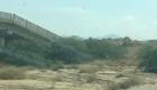 سياسة الأرض المحروقة.. مليشيات الحوثي تفجر جسور اليمن على وقع الهزيمة