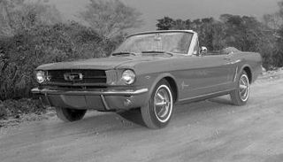طراز Ford Mustang Convertible 