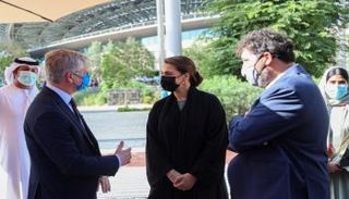 زيارة مريم المهيري لجناح هولندا في إكسبو 2020 دبي