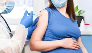 دراسة تحسم جدل إمكانية انتقال كورونا من الأم إلى الجنين- أرشيفية