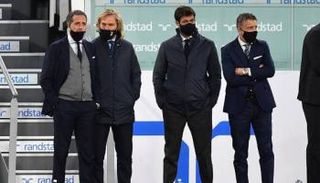 أندريا أنيلي مع بافيل نيدفيد