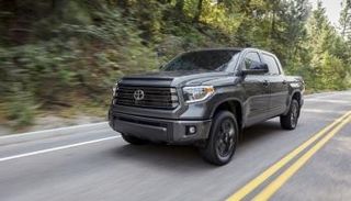 شاحنة Toyota Tundra 4WD
