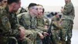 "ثابت وغير قابل للتمديد".. العراق يتمسك بالانسحاب الأمريكي