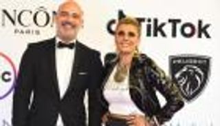 آية على قميص فنانة تثير الجدل.. فيدرا تخرج عن صمتها