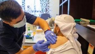 التطعيم ضد كورونا في الإمارات