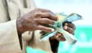 انهيار تاريخي للريال اليمني.. فتش عن عمليات "الحوثي" المشبوهة