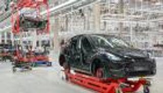 تسلا تبدأ إنتاج سيارتها في ألمانيا هذا التوقيت