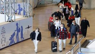 مسافرون في مطار بن جوريون - الفرنسية