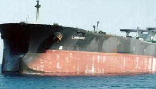 ناقلة صافر الراسية في ميناء رأس عيسى اليمني.. أرشيفية