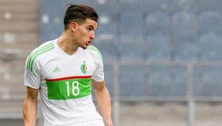 زين الدين فرحات لاعب منتخب الجزائر