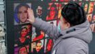 بهتافات ضد رموز نظام إيران.. احتجاجات لأهالي ضحايا الطائرة الأوكرانية 