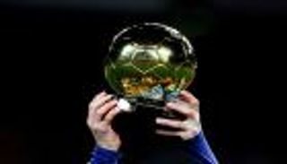 حفل الكرة الذهبية 2021.. فرانس فوتبول تكشف عن جائزتين جديدتين