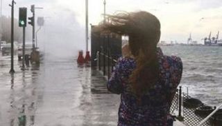 أحوال جوية سيئة تشهدها مدينة إسطنبول التركية