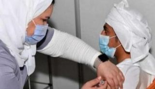 التطعيم ضد كورونا بالإمارات