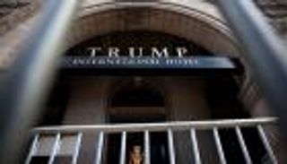 فندق ترامب في واشنطن يلحق بصاحبه.. "تشيك آوت"