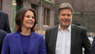 روبرت هابيك وأنالينا بربوك قائدا حزب الخضر