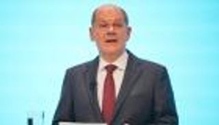 اجتماع أزمة في ألمانيا.. شولتز يدعم فرض التطعيم الإجباري