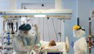 كورونا حول العالم.. تراجع بإصابات الصين وتطوير 3 لقاحات ضد "أوميكرون"