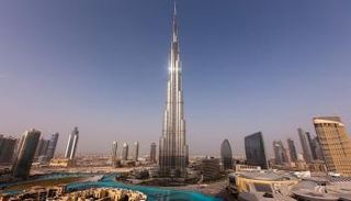 الإمارات تسجل 5 أرقام قياسية في قطاع السياحة عالميا