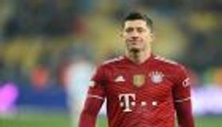 جائزة تعويضية؟.. ليفاندوفسكي أفضل مهاجم في العالم 2021 (فيديو)