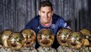 صور للتاريخ.. ميسي وكراته الذهبية من 2009 إلى 2021