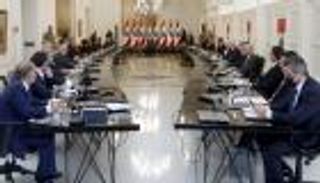 لبنان يطلق شبكة أمان اجتماعية لدعم الأسر الأكثر فقرا