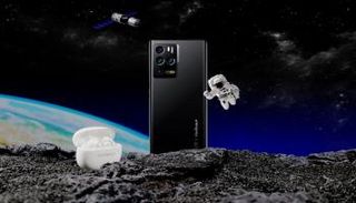 هاتف Axon 30 Ultra Aerospace Edition الجديد