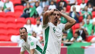 بغداد بونجاح مهاجم منتخب الجزائر