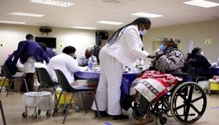 أوميكرون أصبح النسخة الشائعة من كورونا بجنوب أفريقيا