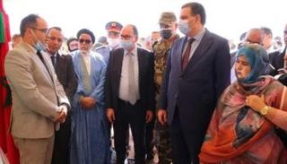 مسؤولون محليون خلال إطلاق مشاريع تنموية - أرشيفية