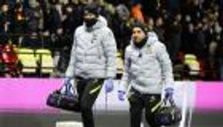 صور.. سيناريو مكرر يعطل مباراة واتفورد وتشيلسي