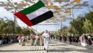 زوار "إكسبو" يشاركون الإمارات احتفالاتها بعيد الاتحاد الخمسين (صور)