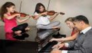 حفيدة فنان مصري في التصفيات النهائية لمسابقة روسية.. ما القصة؟