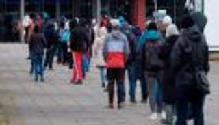 بينهم 1600 طفل.. سويسرا تفرض حجراً على ألفي شخص بسبب "أوميكرون"