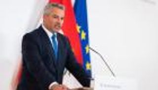 أكبر خطر على الإخوان والتطرف.. هوية مستشار النمسا الجديد