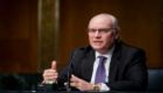 المبعوث الأمريكي يقر بتدريب إيران وتسليحها للحوثيين