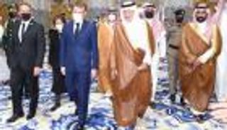 ماكرون في الرياض.. و"نووي إيران" يتصدر مباحثاته مع محمد بن سلمان