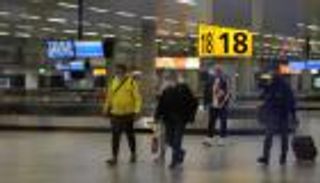 هولندا: 18 إصابة بـ"أوميكرون" بين وافدين من جنوب أفريقيا