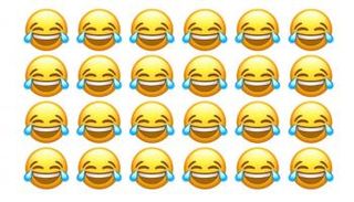 الإيموجي الضاحك مع دموع الفرح