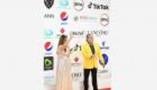 ختام القاهرة السينمائي.. نهلة سلامة تخطف الأنظار بإطلالة جريئة