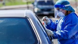 اختبار كورونا من السيارة في أمريكا- أرشيفية